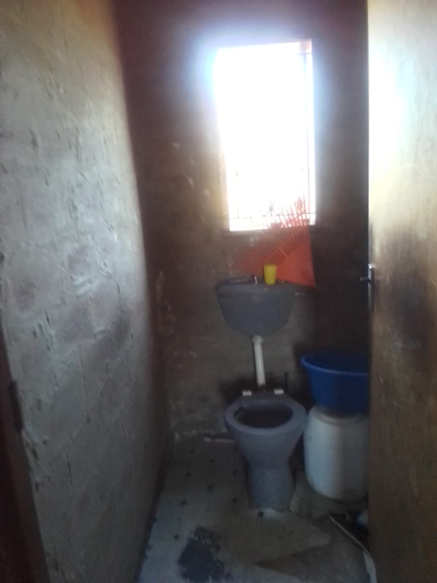 1 Bedroom Property for Sale in Moemaneng Free State